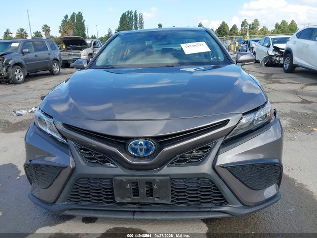 Toyota Camry Se Hybrid