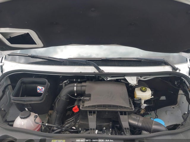 Mercedes-Benz Sprinter 2500 Standard Roof 4-cyl Gas