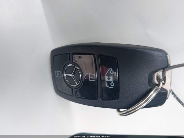 Mercedes-Benz Sprinter 2500 Standard Roof 4-cyl Gas