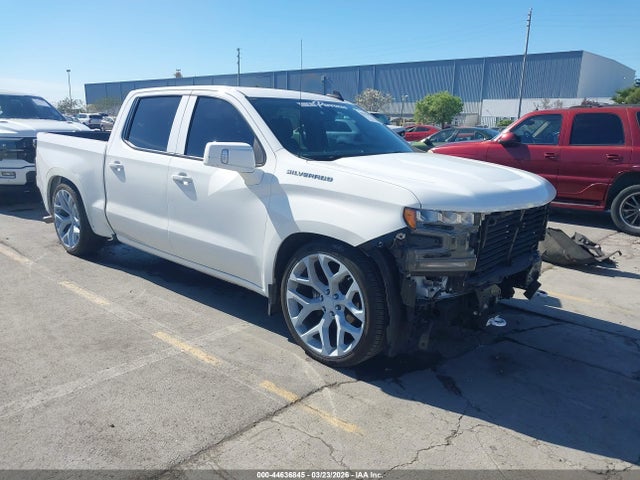 Salvage Chevrolet Silverado 1500 Image