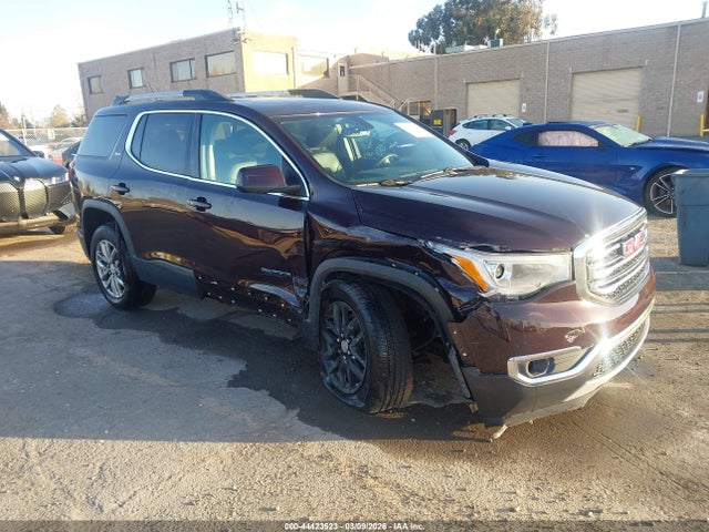 Salvage GMC Acadia Image
