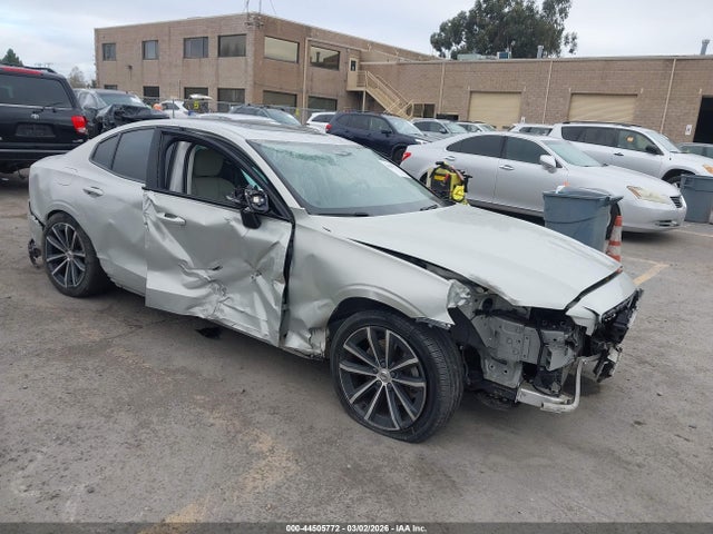 Salvage Volvo S60 Image