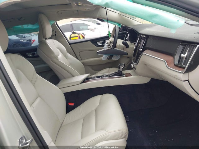 Volvo S60 T5 Momentum