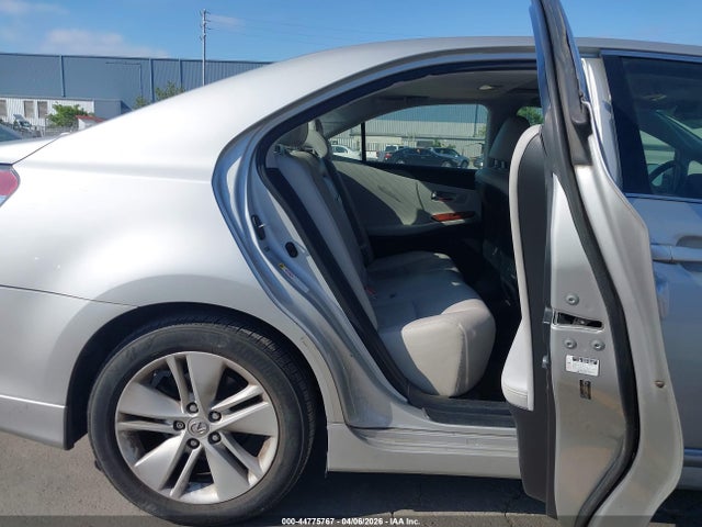 Lexus HS 250h
