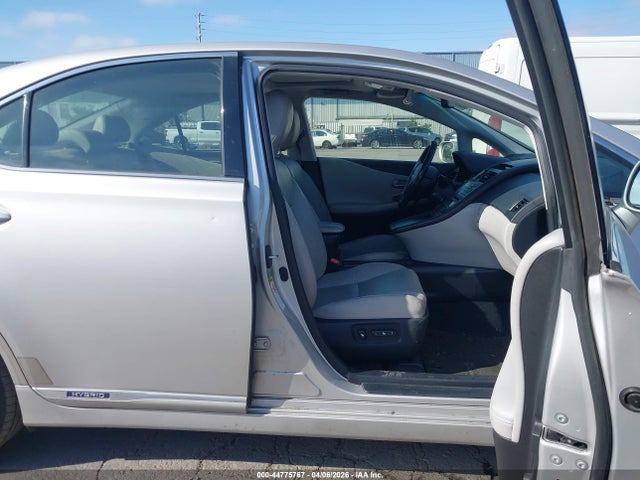 Lexus HS 250h