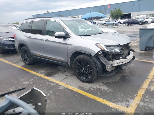 Salvage Honda Pilot Image