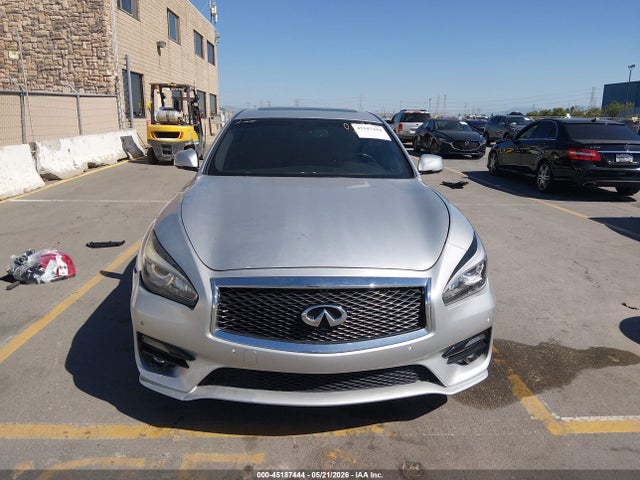 INFINITI Q70 3.7