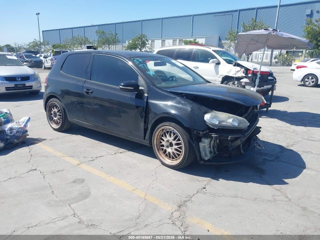 Salvage Volkswagen Golf Image