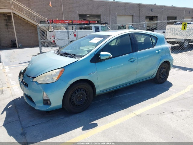 Toyota Prius c Four