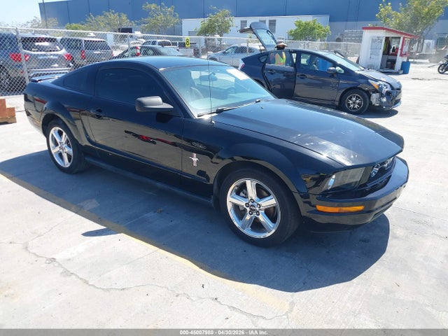 Salvage Ford Mustang Image