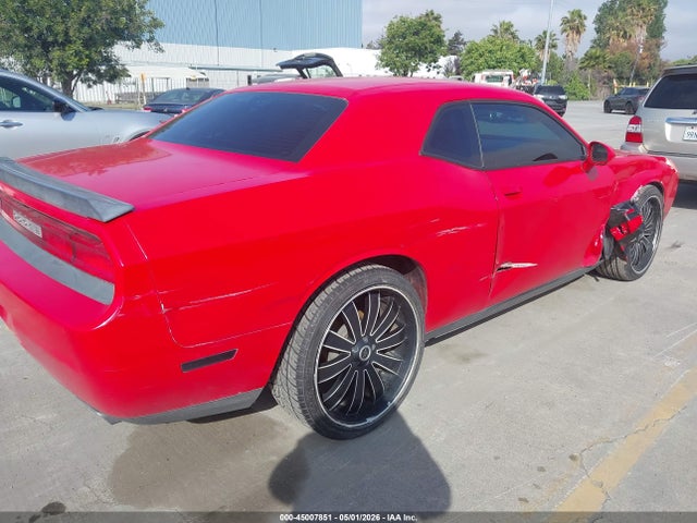Dodge Challenger Sxt