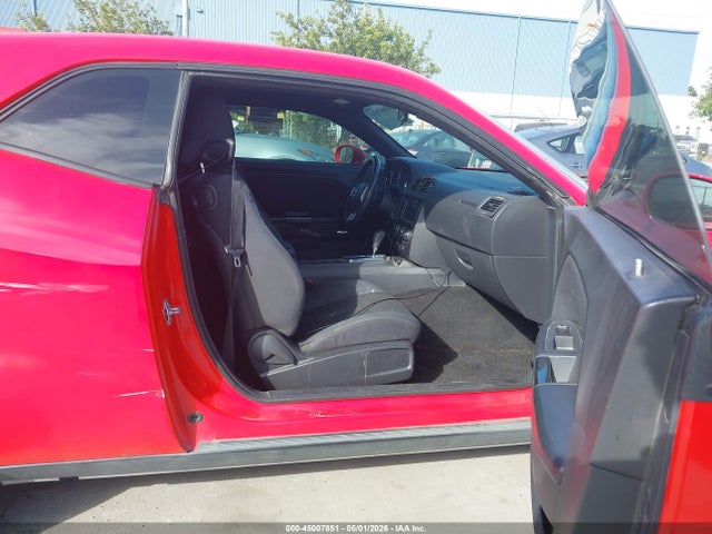 Dodge Challenger Sxt