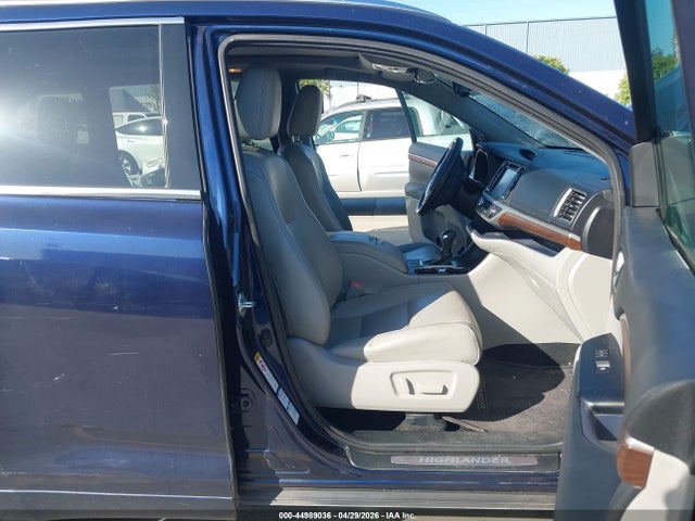 Toyota Highlander Limited Platinum V6