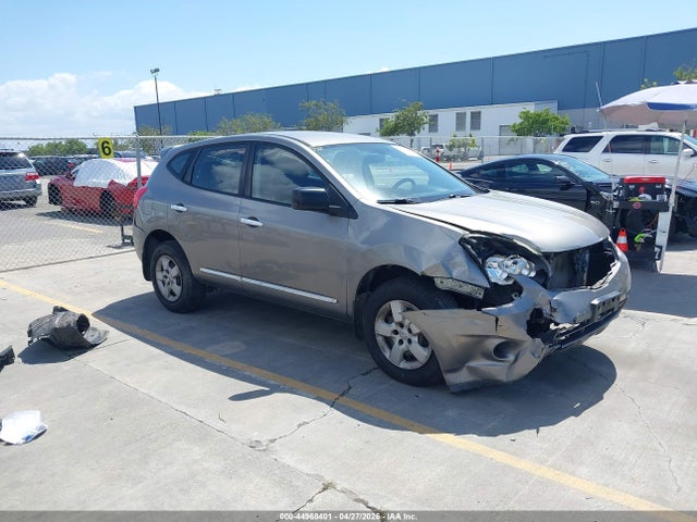 Salvage Nissan Rogue Image