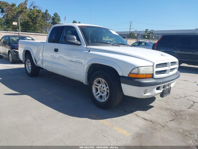Salvage Dodge Dakota Image