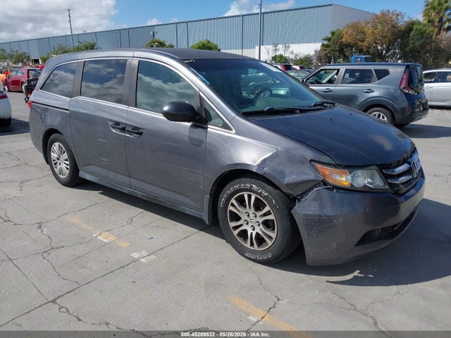 Salvage Honda Odyssey Image