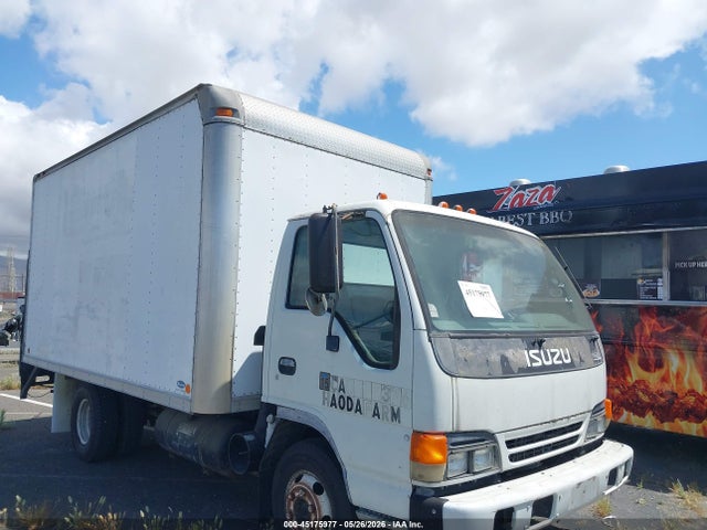 Salvage Isuzu Npr Image