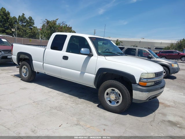 Salvage Chevrolet Silverado 2500 Image