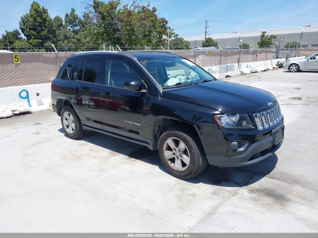 Salvage Jeep Compass Image