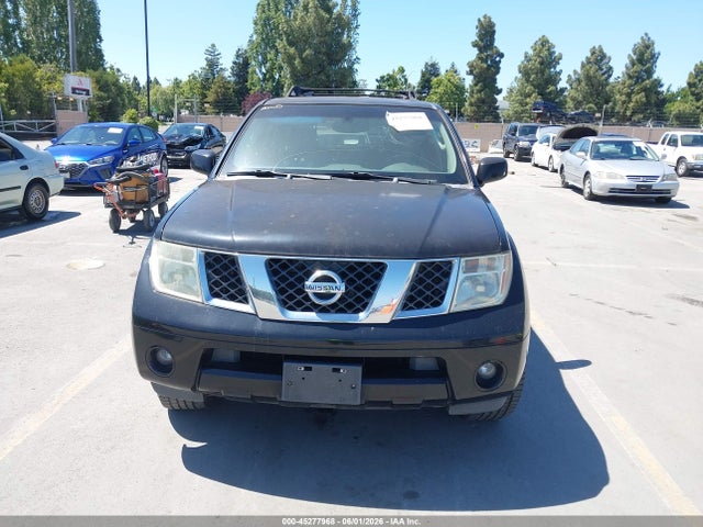 Nissan Pathfinder Le