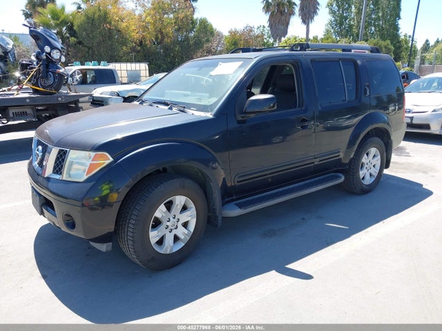 Nissan Pathfinder Le
