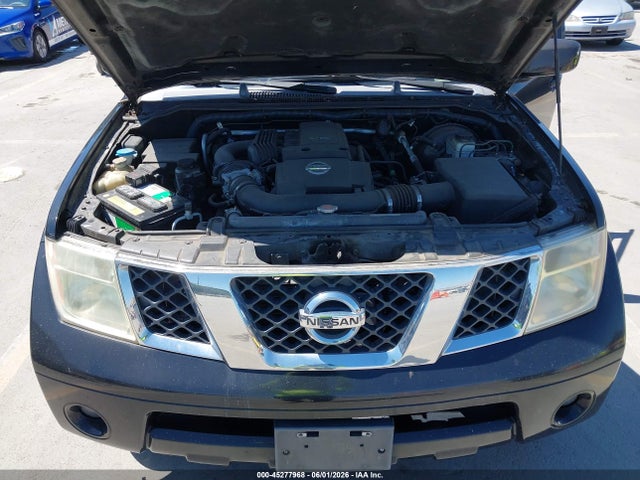 Nissan Pathfinder Le