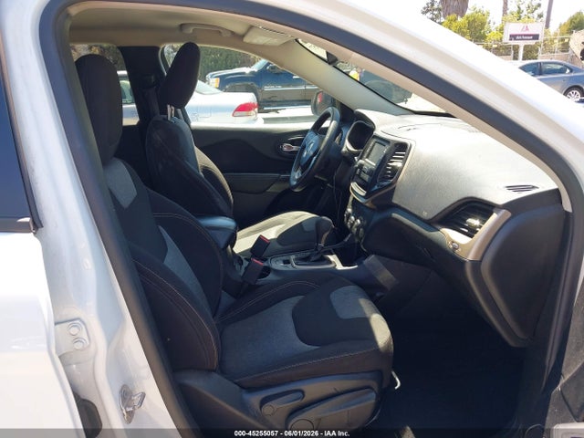 Jeep Cherokee Sport Fwd