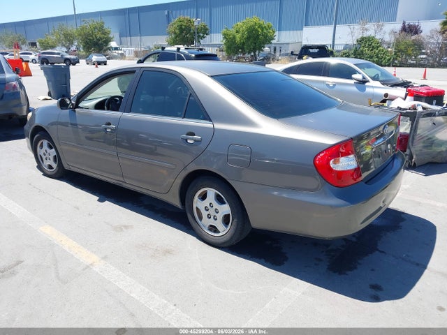 Toyota Camry Le V6