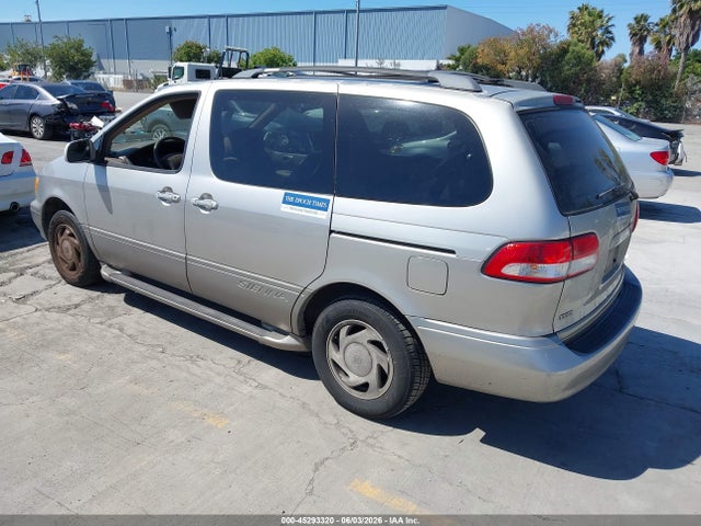 Toyota Sienna Xle