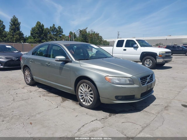 Salvage Volvo S80 Image