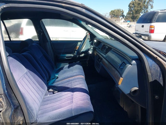 Ford Crown Victoria S