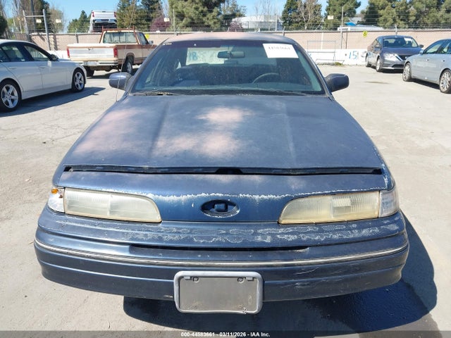 Ford Crown Victoria S
