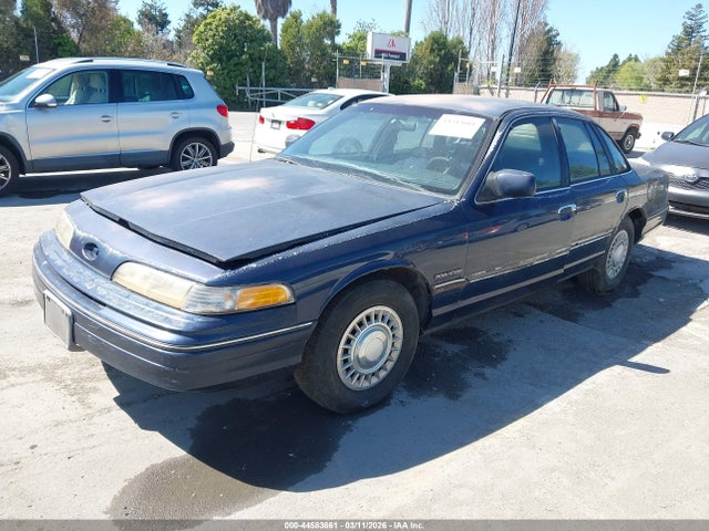 Ford Crown Victoria S