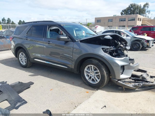 Salvage Ford Explorer Image