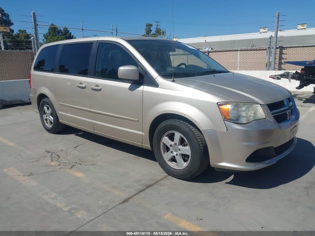 Salvage Dodge Grand Caravan Image