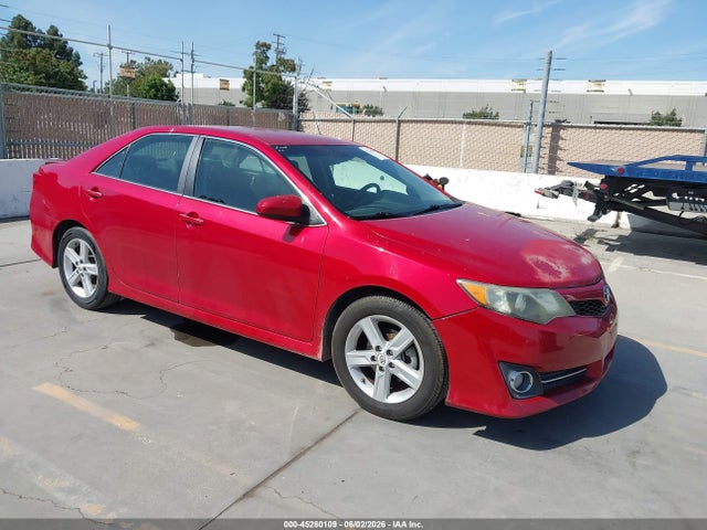 Salvage Toyota Camry Image