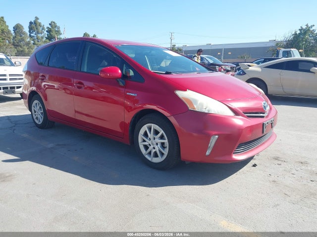 Salvage Toyota Prius v Image