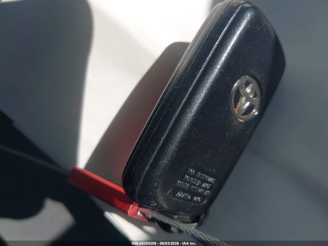 Toyota Prius v Two