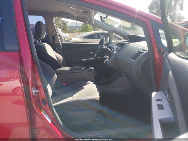 Toyota Prius v Two