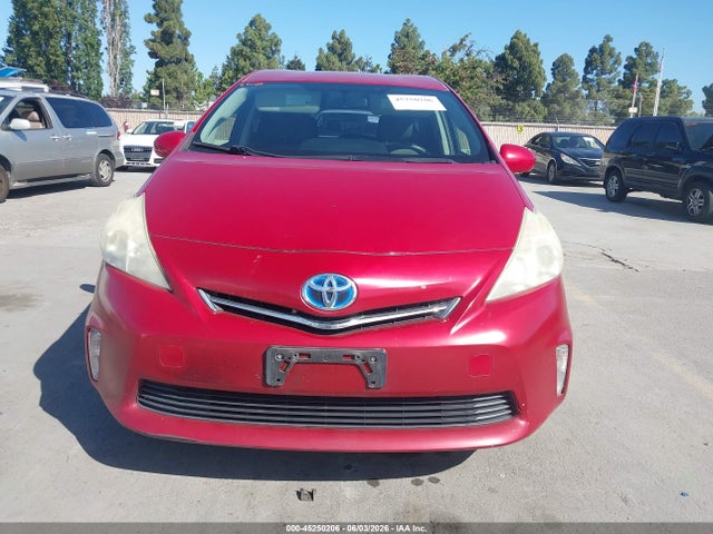Toyota Prius v Two