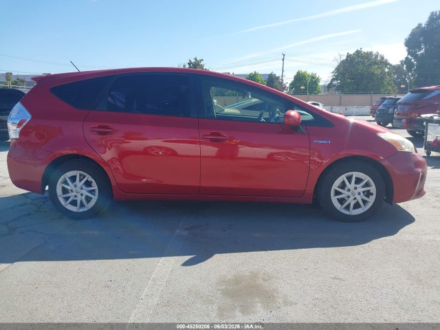 Toyota Prius v Two