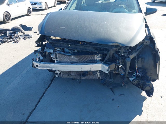 Hyundai Ioniq Blue
