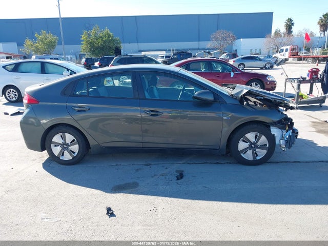 Hyundai Ioniq Blue