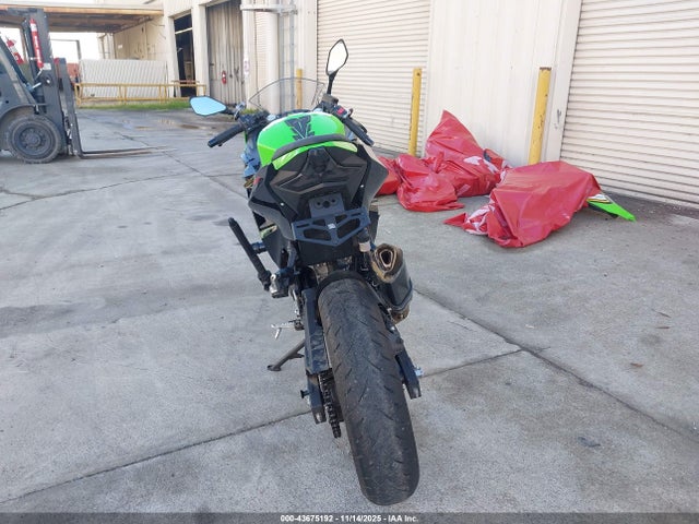 Kawasaki Ex400