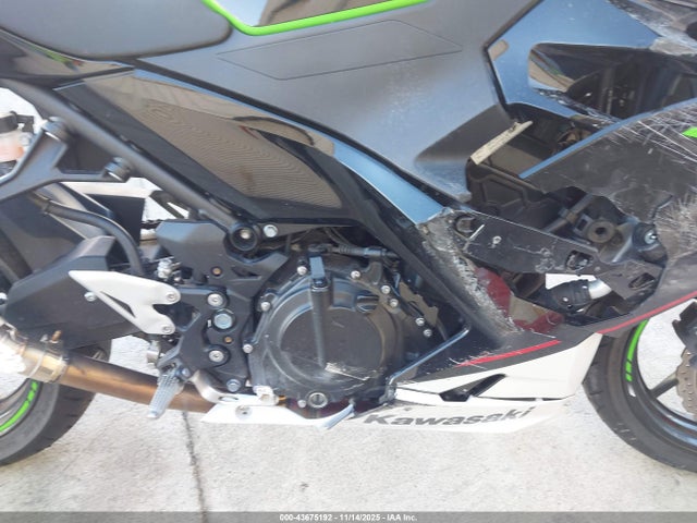 Kawasaki Ex400