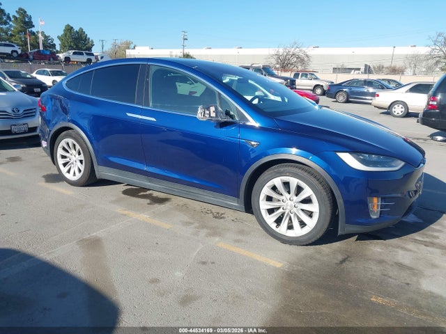 Salvage Tesla Model X Image