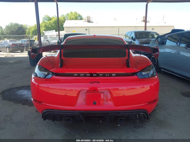 Porsche 718 Cayman Gt4