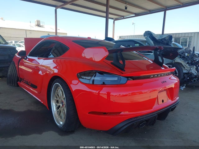 Porsche 718 Cayman Gt4
