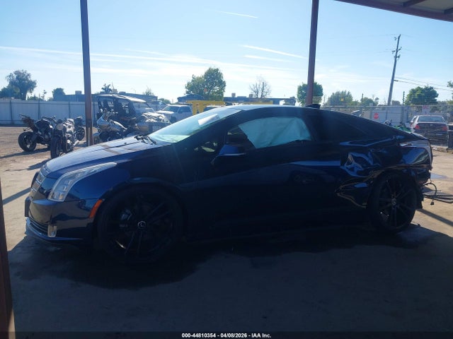 Cadillac ELR Standard