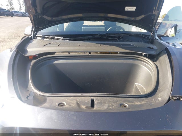 Tesla Model Y Long Range Dual Motor All-wheel Drive